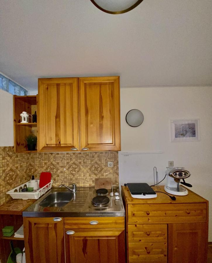 Guesthouse Pri Cebelici Lukovica pri Domžalah Екстериор снимка