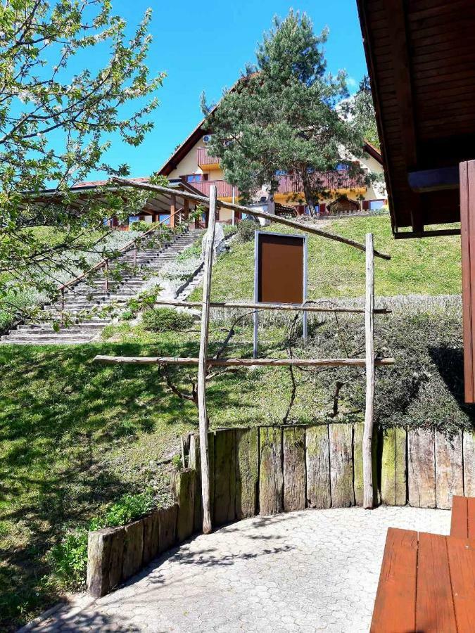 Guesthouse Pri Cebelici Lukovica pri Domžalah Екстериор снимка