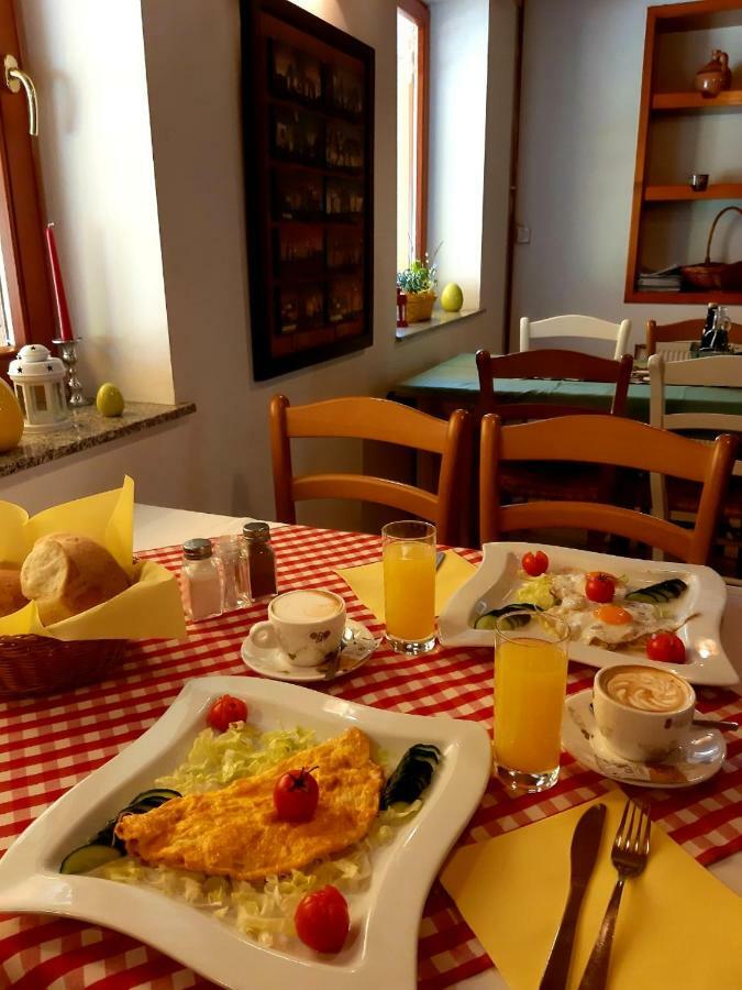 Guesthouse Pri Cebelici Lukovica pri Domžalah Екстериор снимка